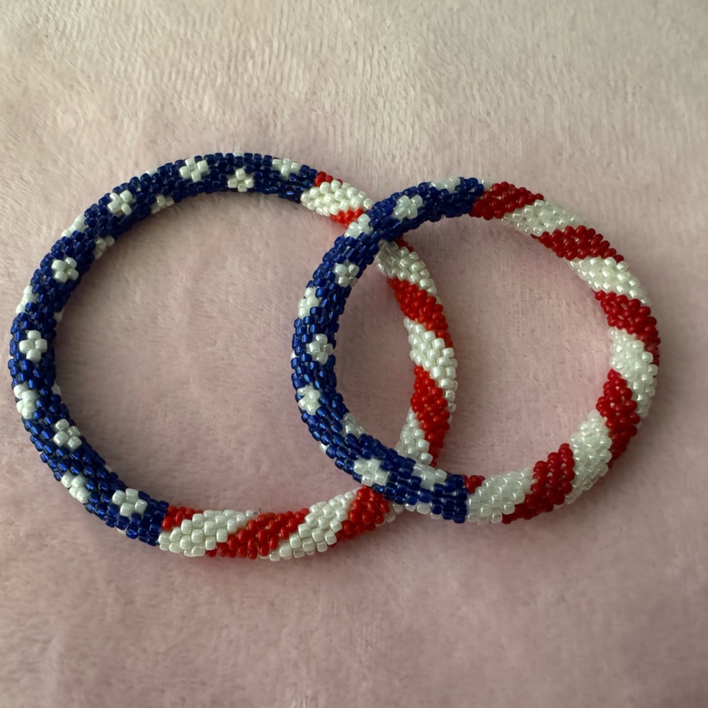 Sashka Co MOMMY & ME Extended 8” & Kid’s Glass Beaded Bracelet American Flag